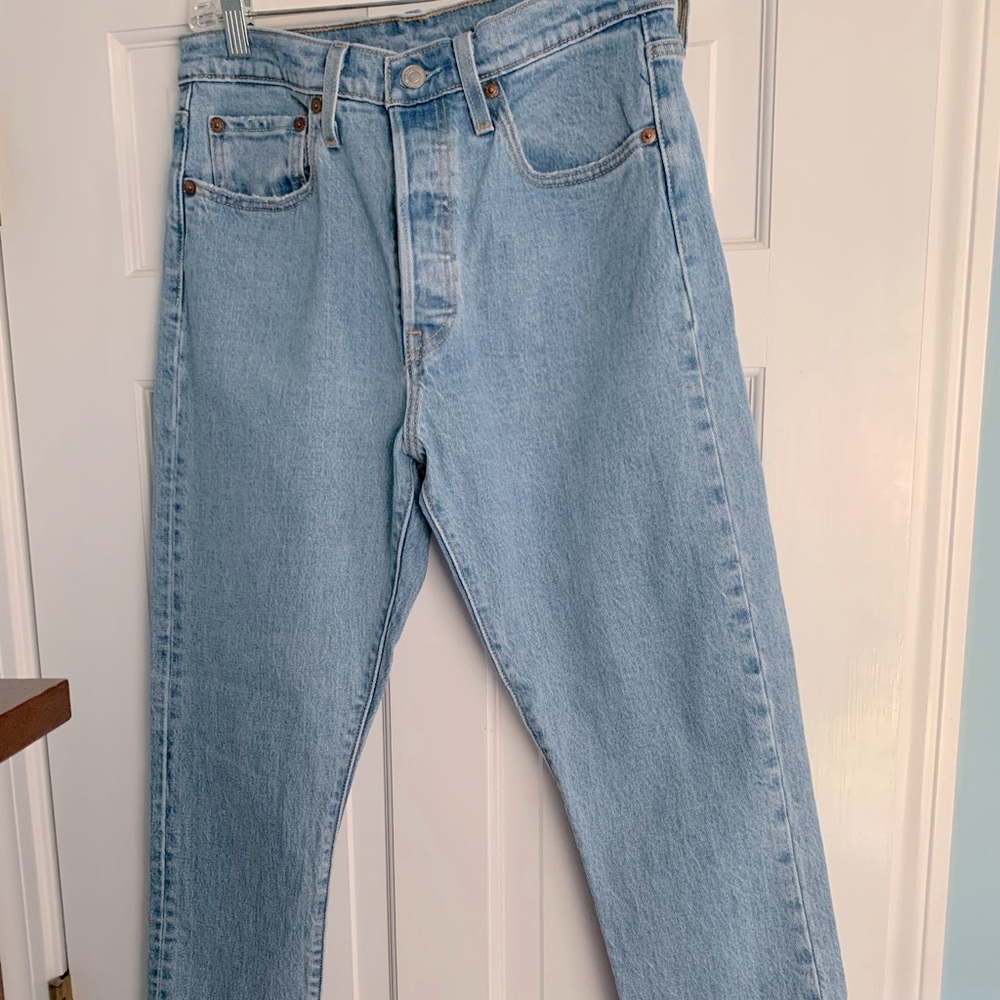 Woman’s Levi 501 jeans